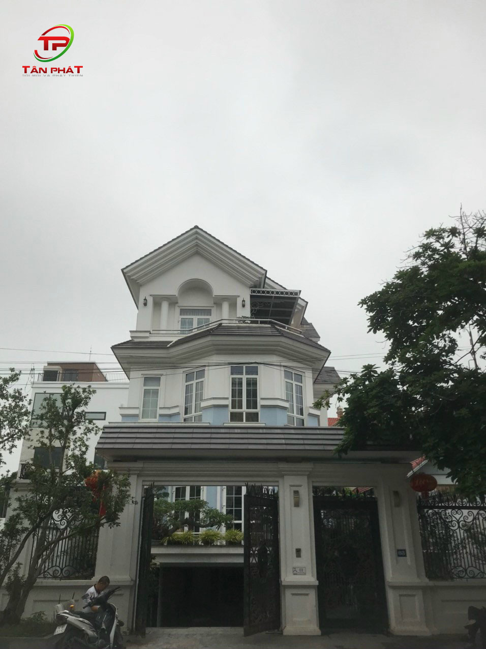 chuyen-hang-ve-lap-dat-cong-trinh-anh-dan-yet-kieu